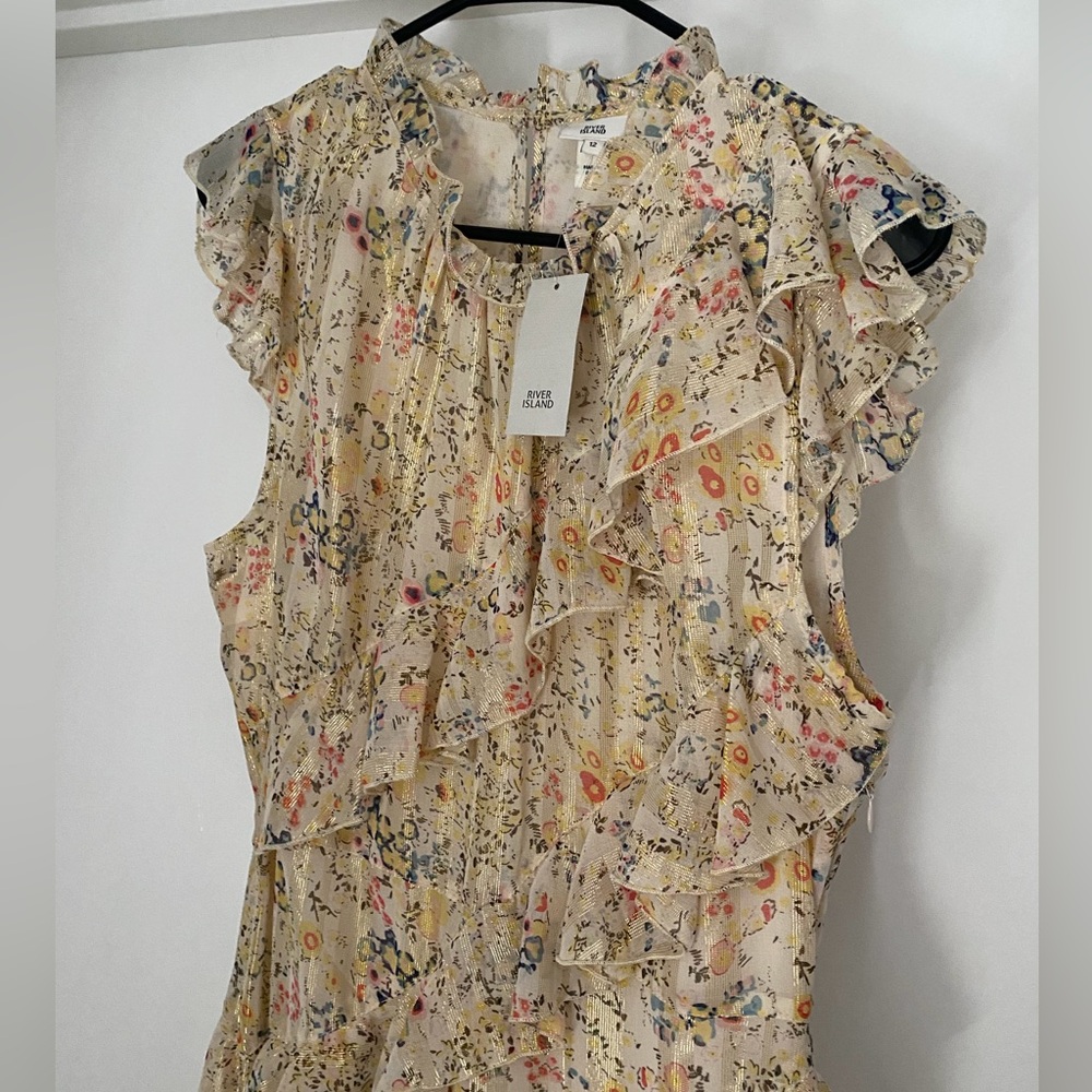 Asymmetrical Ruffle Floral Dress - Picture 2 of 10
